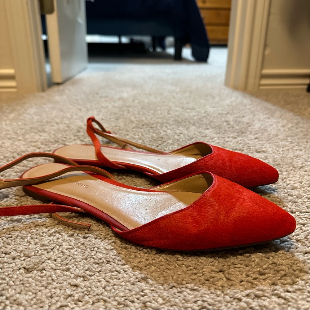 Gently worn red-orange calf fur pointy toe shoes - Picture 5 of 8